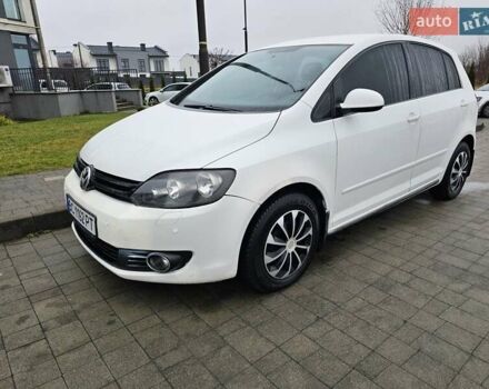 Белый Фольксваген Гольф Плюс, объемом двигателя 1.4 л и пробегом 146 тыс. км за 8000 $, фото 1 на Automoto.ua