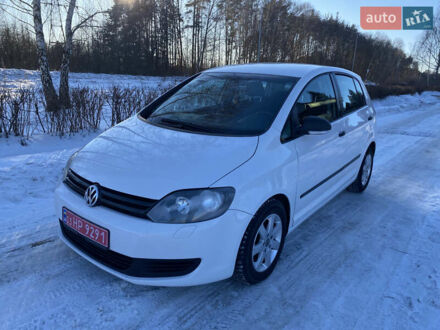 Білий Фольксваген Golf Plus, об'ємом двигуна 1.6 л та пробігом 242 тис. км за 7200 $, фото 1 на Automoto.ua
