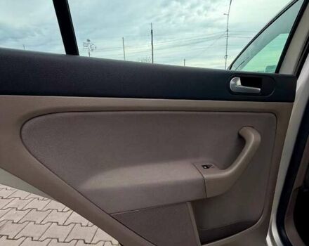 Бежевий Фольксваген Golf Plus, об'ємом двигуна 1.4 л та пробігом 188 тис. км за 7999 $, фото 30 на Automoto.ua