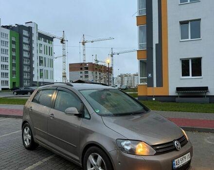 Бежевый Фольксваген Гольф Плюс, объемом двигателя 1.6 л и пробегом 264 тыс. км за 6750 $, фото 1 на Automoto.ua