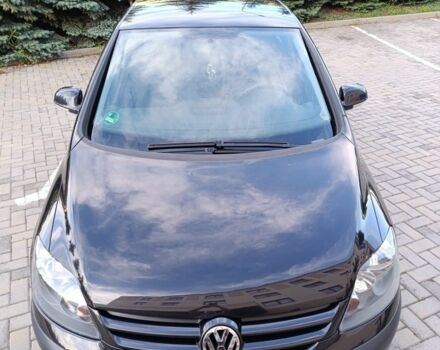 Черный Фольксваген Гольф Плюс, объемом двигателя 1.4 л и пробегом 330 тыс. км за 4700 $, фото 3 на Automoto.ua