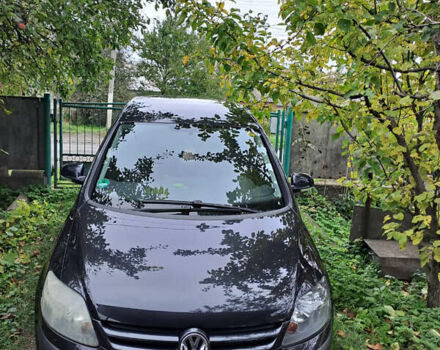 Черный Фольксваген Гольф Плюс, объемом двигателя 1.39 л и пробегом 200 тыс. км за 5900 $, фото 1 на Automoto.ua