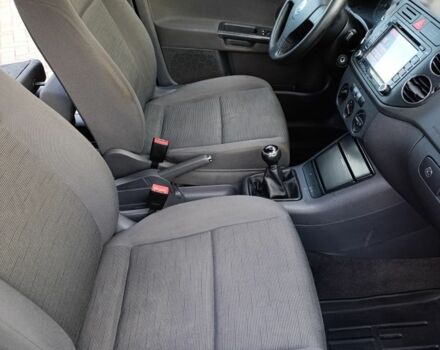 Черный Фольксваген Гольф Плюс, объемом двигателя 1.4 л и пробегом 330 тыс. км за 4700 $, фото 18 на Automoto.ua