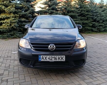 Черный Фольксваген Гольф Плюс, объемом двигателя 1.4 л и пробегом 330 тыс. км за 4700 $, фото 6 на Automoto.ua