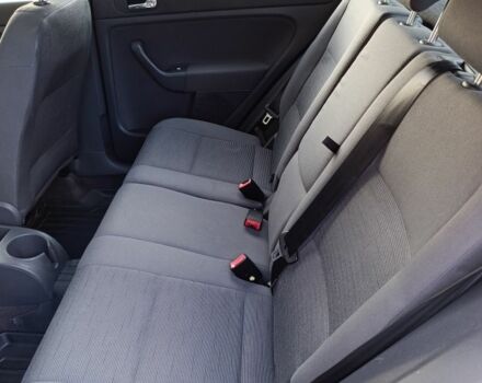 Черный Фольксваген Гольф Плюс, объемом двигателя 1.4 л и пробегом 330 тыс. км за 4700 $, фото 16 на Automoto.ua