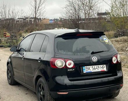Черный Фольксваген Гольф Плюс, объемом двигателя 1.6 л и пробегом 301 тыс. км за 5999 $, фото 4 на Automoto.ua