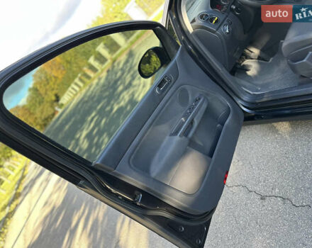 Черный Фольксваген Гольф Плюс, объемом двигателя 2 л и пробегом 250 тыс. км за 5800 $, фото 10 на Automoto.ua