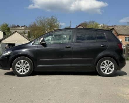 Черный Фольксваген Гольф Плюс, объемом двигателя 1.6 л и пробегом 280 тыс. км за 5299 $, фото 4 на Automoto.ua