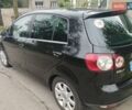Черный Фольксваген Гольф Плюс, объемом двигателя 1.6 л и пробегом 240 тыс. км за 4950 $, фото 5 на Automoto.ua
