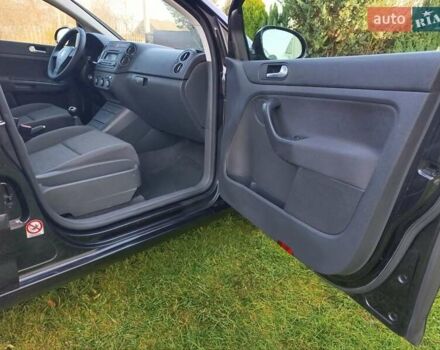 Черный Фольксваген Гольф Плюс, объемом двигателя 1.4 л и пробегом 243 тыс. км за 5250 $, фото 12 на Automoto.ua