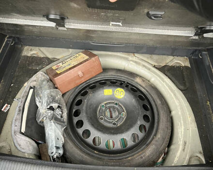 Черный Фольксваген Гольф Плюс, объемом двигателя 1.6 л и пробегом 301 тыс. км за 5999 $, фото 27 на Automoto.ua