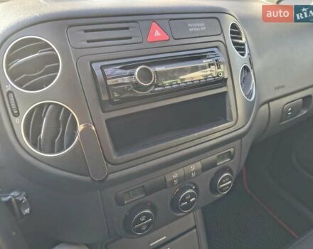 Фольксваген Гольф Плюс 2005 в Луцке на Automoto.ua Черный Фольксваген Гольф Плюс, объемом двигателя 1.6 л и пробегом 177 тыс. км за 5600 $, фото 12 на Automoto.ua