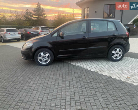 Черный Фольксваген Гольф Плюс, объемом двигателя 1.6 л и пробегом 204 тыс. км за 5450 $, фото 10 на Automoto.ua