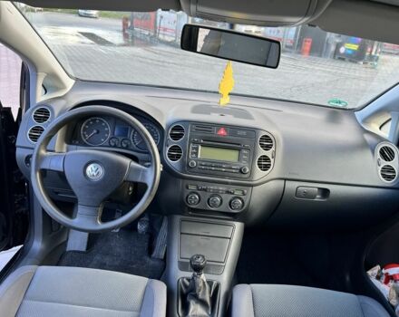 Чорний Фольксваген Golf Plus, об'ємом двигуна 1.6 л та пробігом 182 тис. км за 5300 $, фото 7 на Automoto.ua