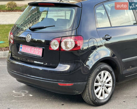 Черный Фольксваген Гольф Плюс, объемом двигателя 1.4 л и пробегом 250 тыс. км за 4999 $, фото 18 на Automoto.ua