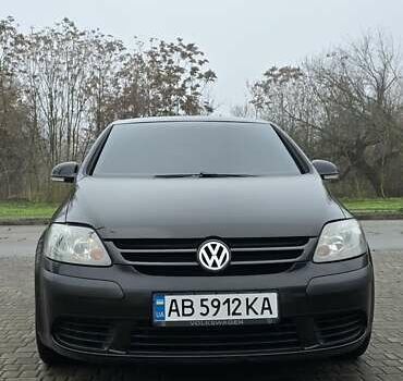 Черный Фольксваген Гольф Плюс, объемом двигателя 1.9 л и пробегом 256 тыс. км за 5800 $, фото 7 на Automoto.ua