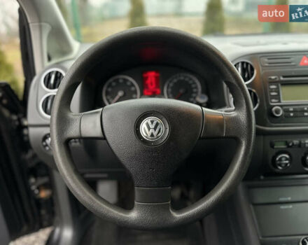 Чорний Фольксваген Golf Plus, об'ємом двигуна 1.4 л та пробігом 235 тис. км за 5400 $, фото 26 на Automoto.ua