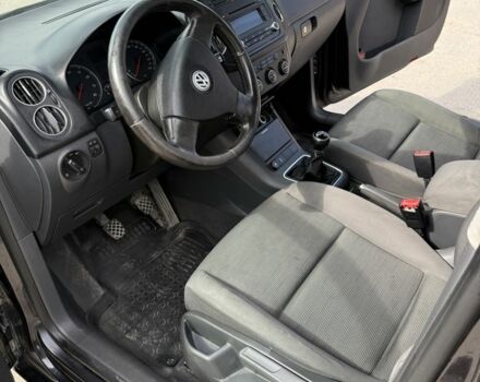 Черный Фольксваген Гольф Плюс, объемом двигателя 1.6 л и пробегом 280 тыс. км за 5299 $, фото 16 на Automoto.ua