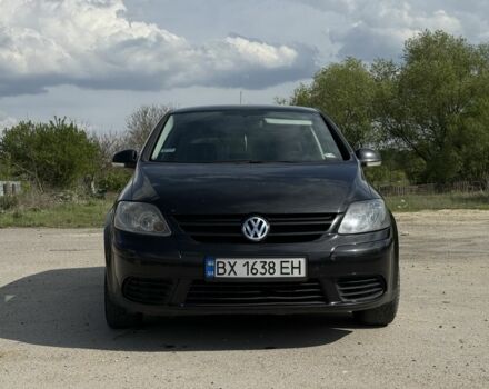 Черный Фольксваген Гольф Плюс, объемом двигателя 1.6 л и пробегом 280 тыс. км за 5299 $, фото 1 на Automoto.ua