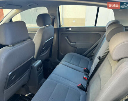 Черный Фольксваген Гольф Плюс, объемом двигателя 1.6 л и пробегом 230 тыс. км за 4950 $, фото 18 на Automoto.ua