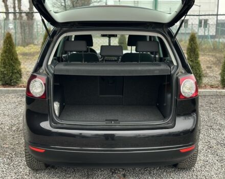 Черный Фольксваген Гольф Плюс, объемом двигателя 1.4 л и пробегом 235 тыс. км за 5400 $, фото 7 на Automoto.ua