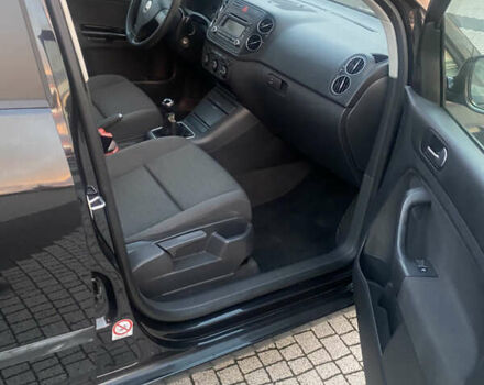 Черный Фольксваген Гольф Плюс, объемом двигателя 1.6 л и пробегом 204 тыс. км за 5450 $, фото 2 на Automoto.ua