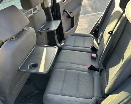 Черный Фольксваген Гольф Плюс, объемом двигателя 1.6 л и пробегом 250 тыс. км за 5600 $, фото 5 на Automoto.ua