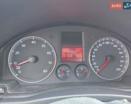 Черный Фольксваген Гольф Плюс, объемом двигателя 1.6 л и пробегом 290 тыс. км за 5200 $, фото 11 на Automoto.ua
