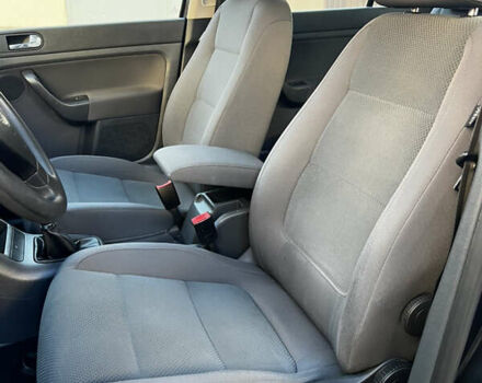 Черный Фольксваген Гольф Плюс, объемом двигателя 1.6 л и пробегом 230 тыс. км за 4950 $, фото 25 на Automoto.ua