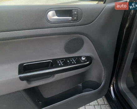 Черный Фольксваген Гольф Плюс, объемом двигателя 1.6 л и пробегом 204 тыс. км за 5450 $, фото 16 на Automoto.ua