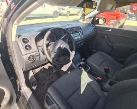 Черный Фольксваген Гольф Плюс, объемом двигателя 1.4 л и пробегом 197 тыс. км за 5550 $, фото 10 на Automoto.ua