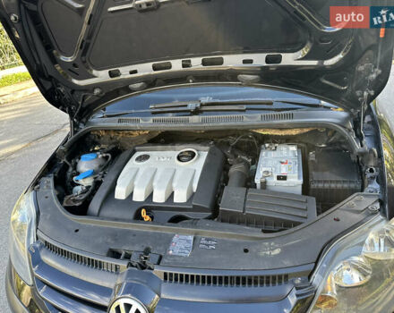 Черный Фольксваген Гольф Плюс, объемом двигателя 2 л и пробегом 250 тыс. км за 5800 $, фото 20 на Automoto.ua