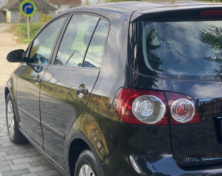 Черный Фольксваген Гольф Плюс, объемом двигателя 1.6 л и пробегом 248 тыс. км за 5550 $, фото 7 на Automoto.ua