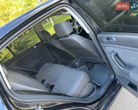 Черный Фольксваген Гольф Плюс, объемом двигателя 2 л и пробегом 250 тыс. км за 5800 $, фото 16 на Automoto.ua