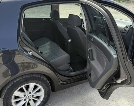 Черный Фольксваген Гольф Плюс, объемом двигателя 1.6 л и пробегом 280 тыс. км за 5299 $, фото 12 на Automoto.ua