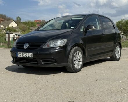 Черный Фольксваген Гольф Плюс, объемом двигателя 1.6 л и пробегом 280 тыс. км за 5299 $, фото 3 на Automoto.ua