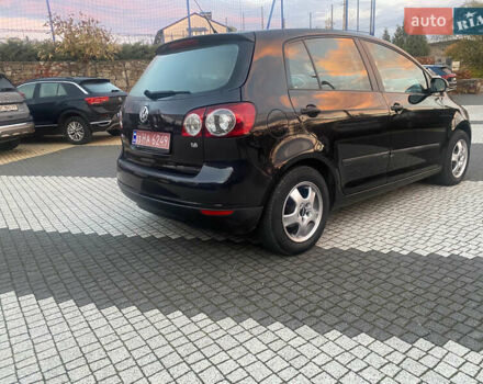 Черный Фольксваген Гольф Плюс, объемом двигателя 1.6 л и пробегом 204 тыс. км за 5450 $, фото 4 на Automoto.ua
