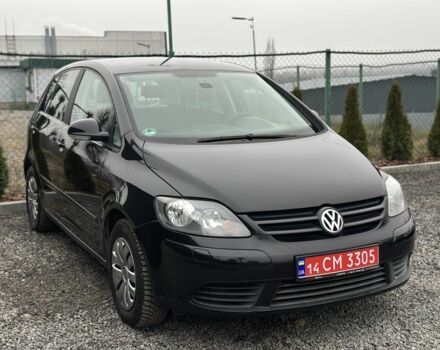 Черный Фольксваген Гольф Плюс, объемом двигателя 1.4 л и пробегом 235 тыс. км за 5400 $, фото 2 на Automoto.ua
