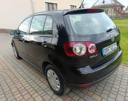 Черный Фольксваген Гольф Плюс, объемом двигателя 1.4 л и пробегом 243 тыс. км за 5250 $, фото 4 на Automoto.ua