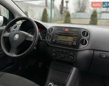 Чорний Фольксваген Golf Plus, об'ємом двигуна 1.4 л та пробігом 235 тис. км за 5400 $, фото 45 на Automoto.ua