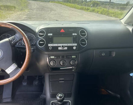 Фольксваген Гольф Плюс 2005 в Фастове на Automoto.ua Черный Фольксваген Гольф Плюс, объемом двигателя 2 л и пробегом 295 тыс. км за 5750 $, фото 9 на Automoto.ua