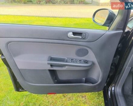 Черный Фольксваген Гольф Плюс, объемом двигателя 1.4 л и пробегом 243 тыс. км за 5250 $, фото 13 на Automoto.ua