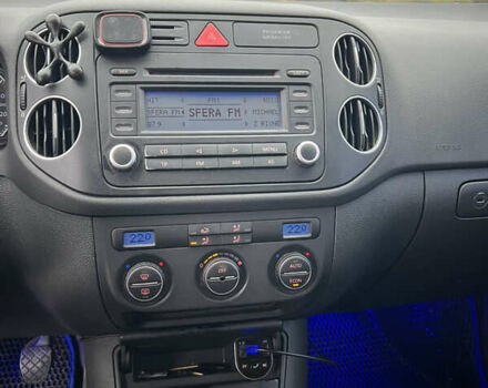 Черный Фольксваген Гольф Плюс, объемом двигателя 1.6 л и пробегом 301 тыс. км за 5999 $, фото 17 на Automoto.ua