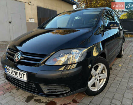 Черный Фольксваген Гольф Плюс, объемом двигателя 1.6 л и пробегом 230 тыс. км за 4950 $, фото 12 на Automoto.ua
