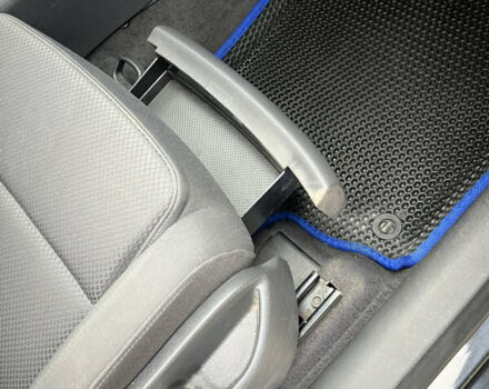 Черный Фольксваген Гольф Плюс, объемом двигателя 1.6 л и пробегом 301 тыс. км за 5999 $, фото 23 на Automoto.ua