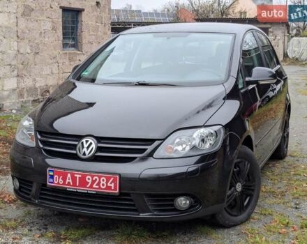 Черный Фольксваген Гольф Плюс, объемом двигателя 1.4 л и пробегом 218 тыс. км за 4850 $, фото 1 на Automoto.ua