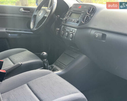 Черный Фольксваген Гольф Плюс, объемом двигателя 1.6 л и пробегом 248 тыс. км за 5550 $, фото 16 на Automoto.ua