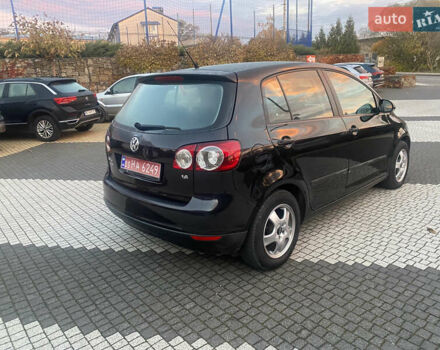 Черный Фольксваген Гольф Плюс, объемом двигателя 1.6 л и пробегом 204 тыс. км за 5450 $, фото 5 на Automoto.ua