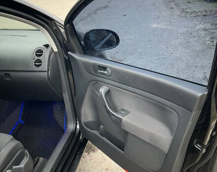 Черный Фольксваген Гольф Плюс, объемом двигателя 1.6 л и пробегом 301 тыс. км за 5999 $, фото 18 на Automoto.ua