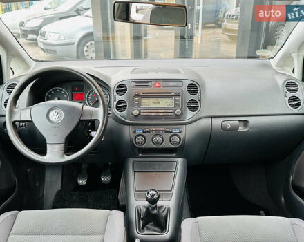 Чорний Фольксваген Golf Plus, об'ємом двигуна 1.4 л та пробігом 136 тис. км за 5699 $, фото 18 на Automoto.ua
